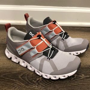 On Cloud, great condition, only worn 3 times